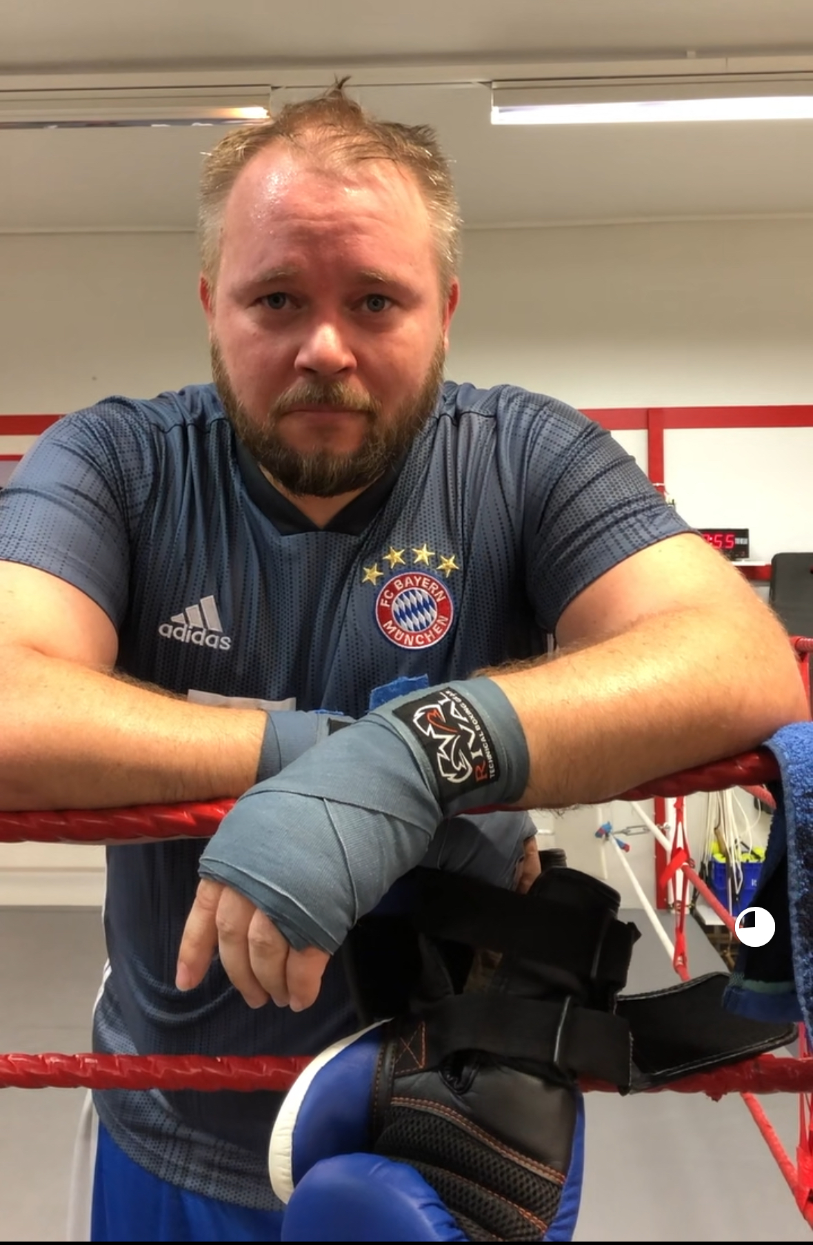 Borgå Boxing valmentaja Tommi Tietäväinen